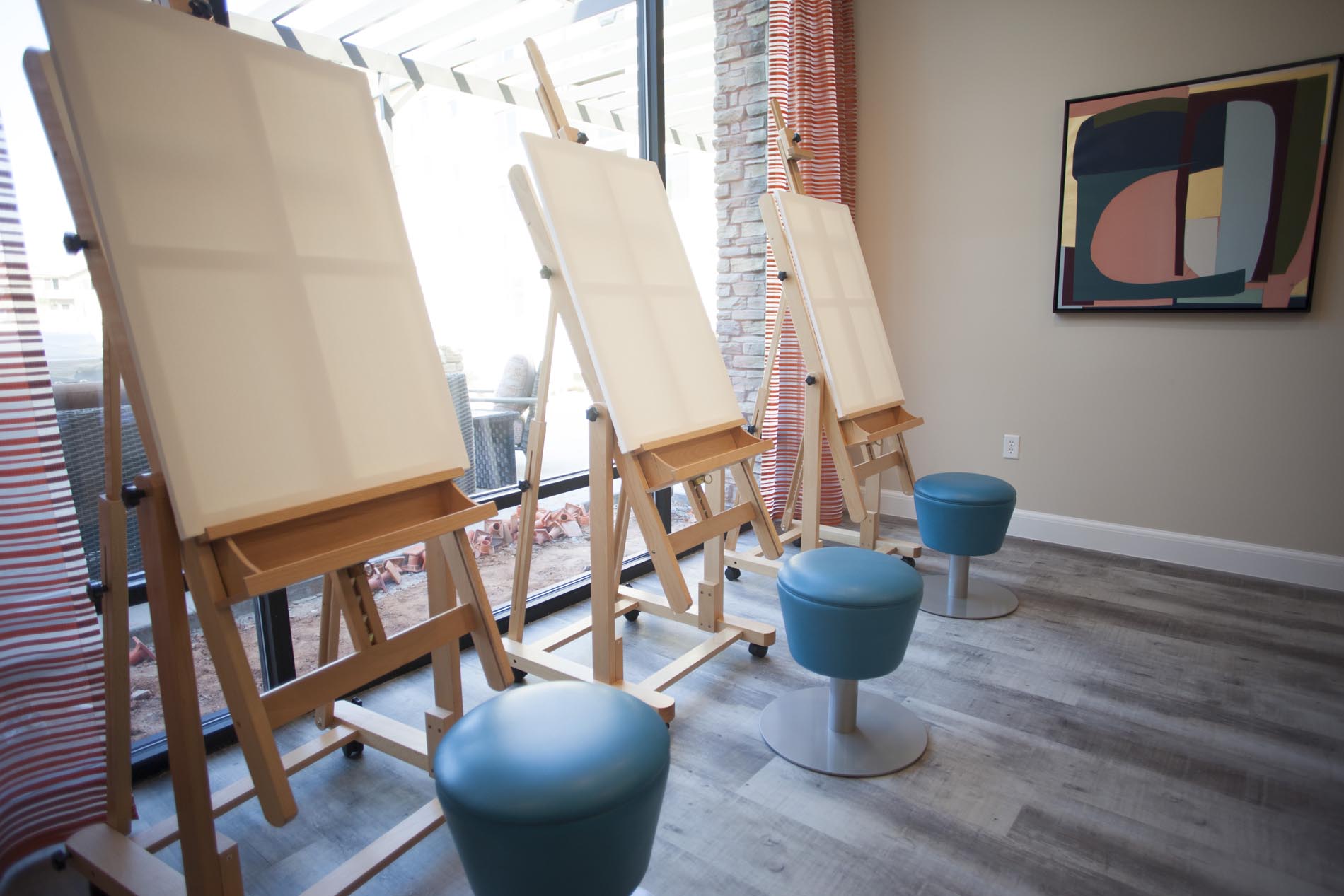 Ovation Sienna Hills Memory Care Painting Easels Ovation Sienna Hills Memory Care Painting Easels